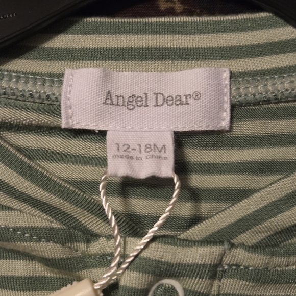 Angel Dear Farm Machines bamboo contrast sleeve romper 12 - 18 Mos - Picture 5 of 5